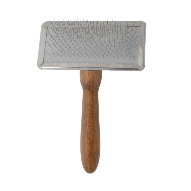 Brush (karte) with metal rim 