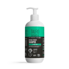 Intense Hydrate Shampoo for white coat - Step 2.