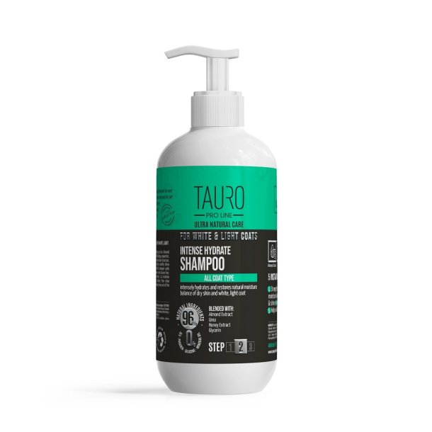 Intense Hydrate Shampoo for white coat - Step 2.
